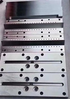 口罩熔喷丝模具
